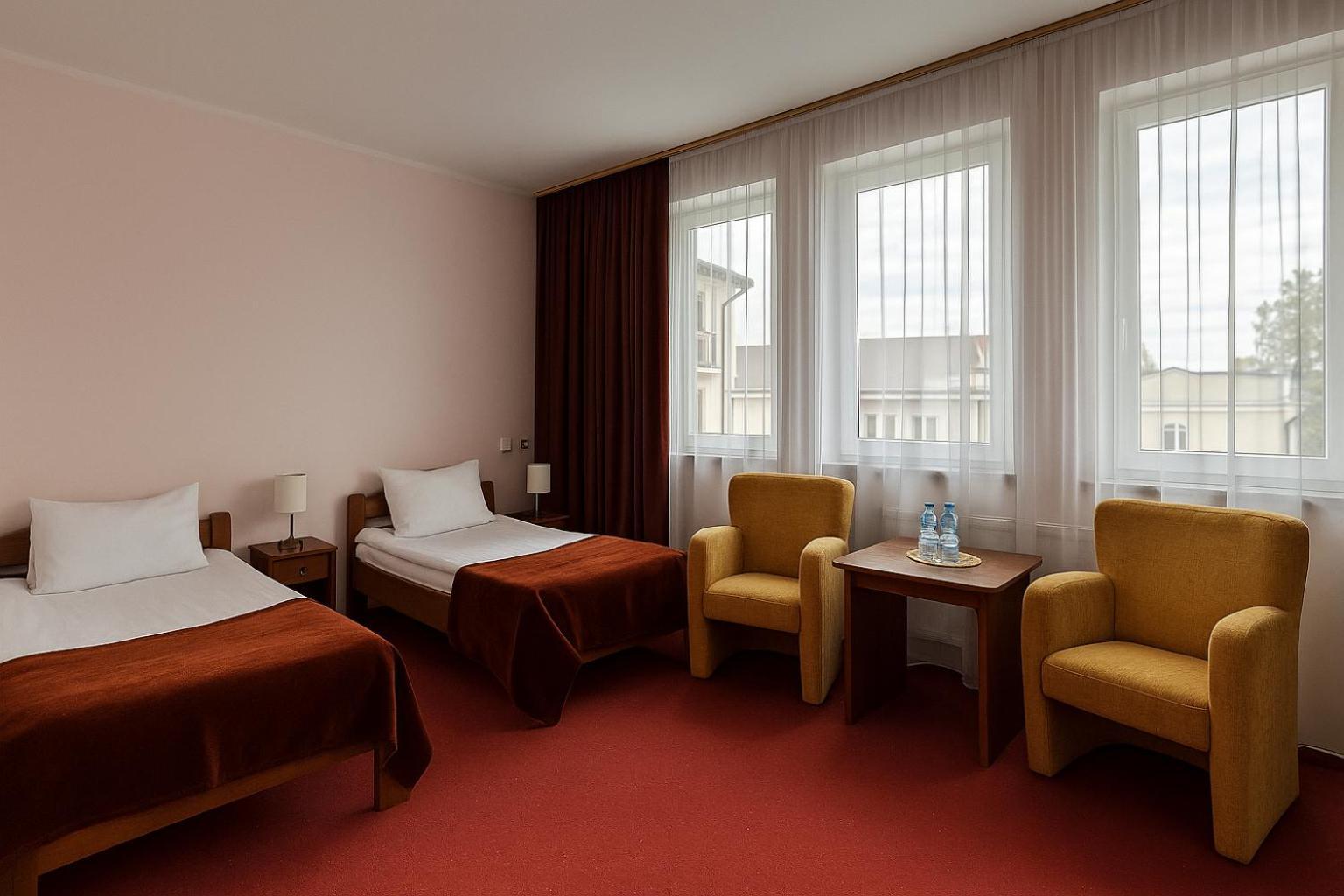 Hotel Metro Клодзко Экстерьер фото