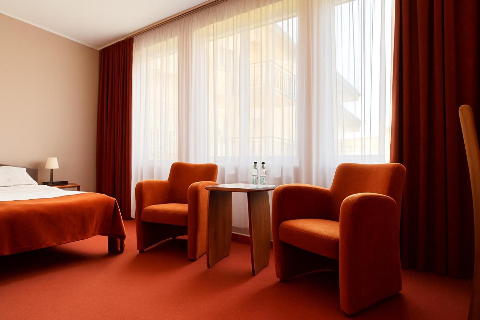 Hotel Metro Клодзко Экстерьер фото