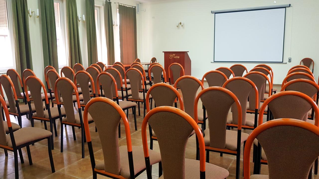 Hotel Metro Клодзко Экстерьер фото