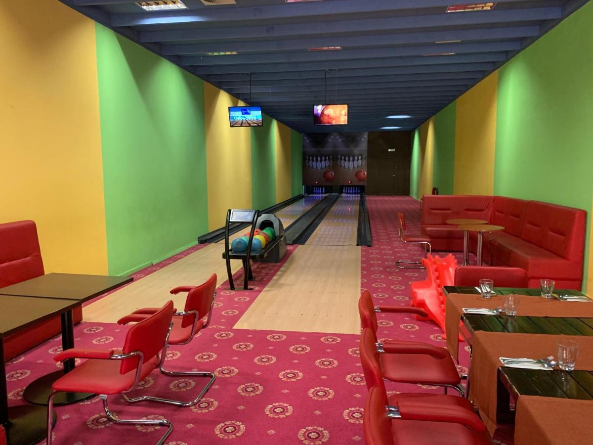 Hotel Metro Клодзко Экстерьер фото